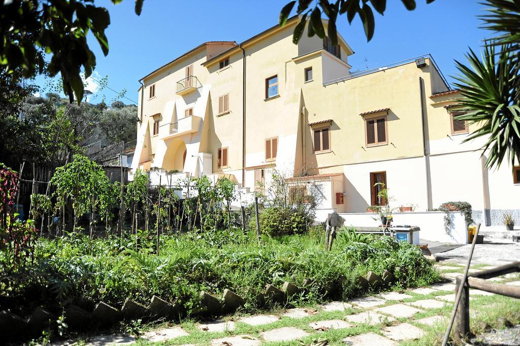 Oasi Madre Della Pace Couette-café Sorrente